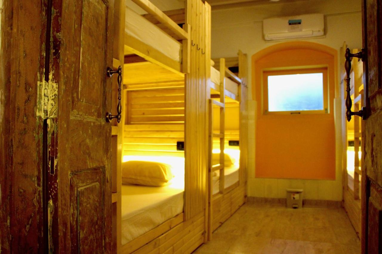 Gosolo Stays Bandra Hostel Bombaj Exteriér fotografie