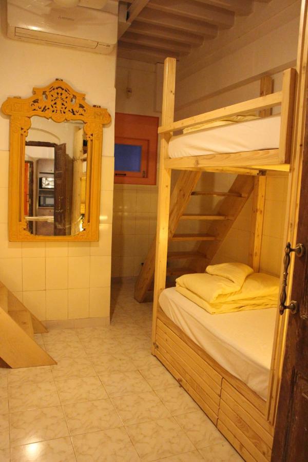 Gosolo Stays Bandra Hostel Bombaj Exteriér fotografie