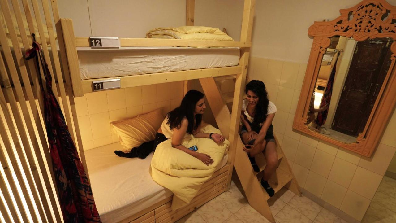 Gosolo Stays Bandra Hostel Bombaj Exteriér fotografie