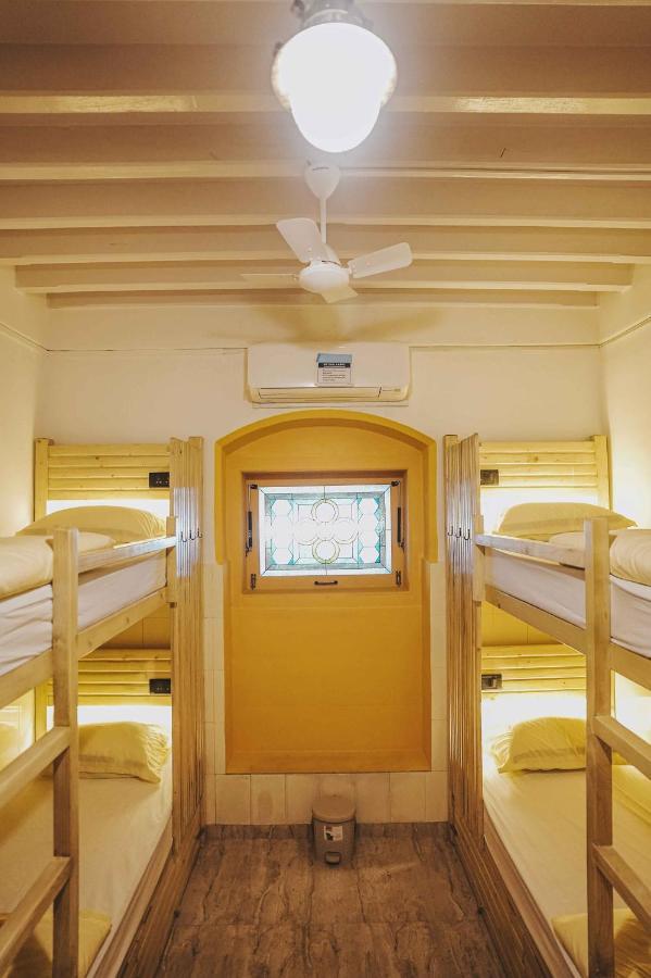 Gosolo Stays Bandra Hostel Bombaj Exteriér fotografie