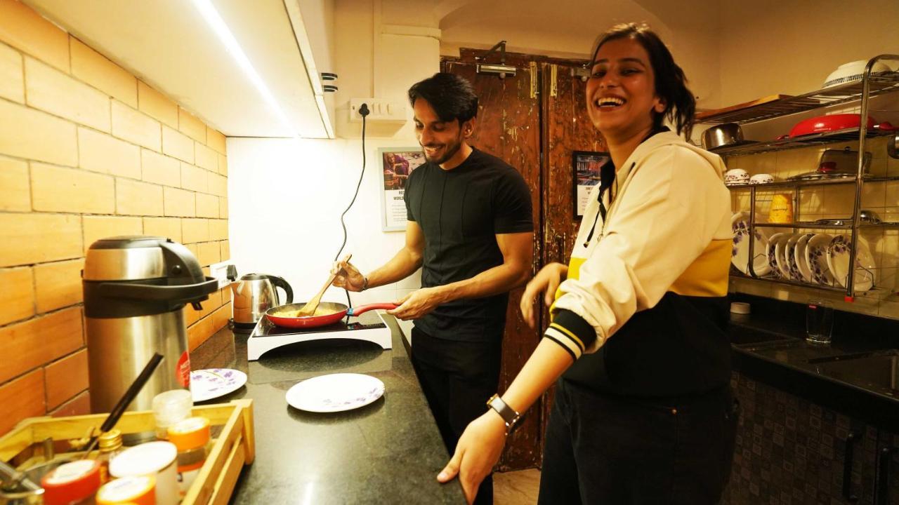 Gosolo Stays Bandra Hostel Bombaj Exteriér fotografie