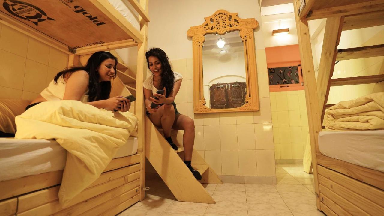 Gosolo Stays Bandra Hostel Bombaj Exteriér fotografie