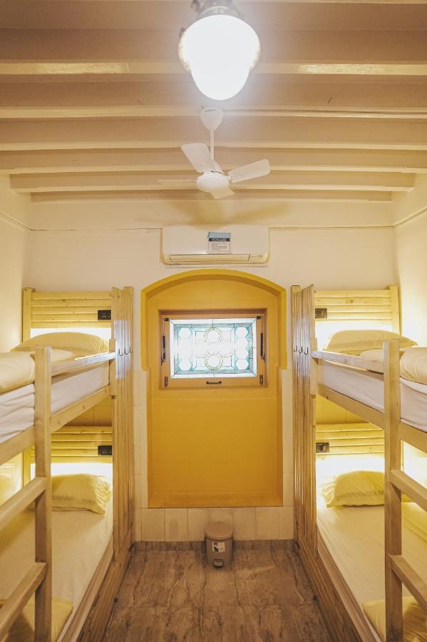 Gosolo Stays Bandra Hostel Bombaj Exteriér fotografie